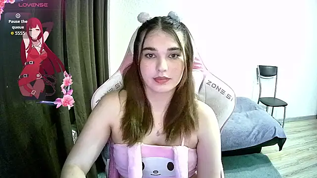 Kris Moss online show from November 2025 11:58:01 PM