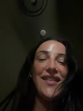 Snapshot of Remirosee chatting on June 2026 12:18:01 PM Remirosee online show from June 2026 12:18:01 PM