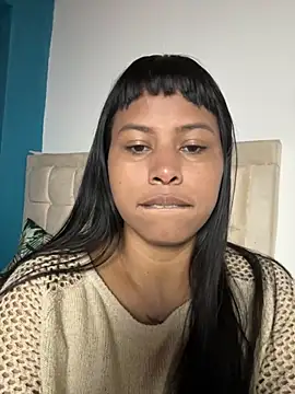 Snapshot of Michluxe_69 chatting on February 2026 01:59:02 AM Michluxe 69 online show from February 2026 01:59:02 AM