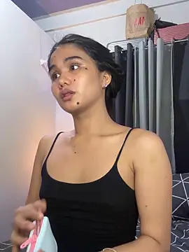 AngelHille online show from October 2025 09:37:01 PM