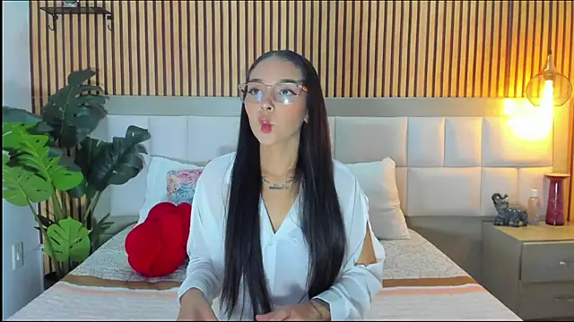 Roseaurora online show from February 2026 12:39:02 PM