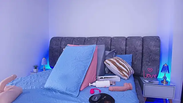 sweegirl69 online show from November 2025 12:05:02 PM