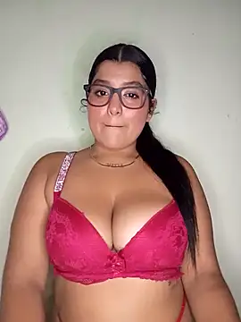 Snapshot of Cat_Hot_Party chatting on October 2025 11:57:01 PM Cat Hot Party online show from October 2025 11:57:01 PM