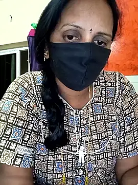 Snapshot of Mee_harini-telugupilla chatting on February 2026 02:15:02 PM Mee harini-telugupilla online show from February 2026 02:15:02 PM