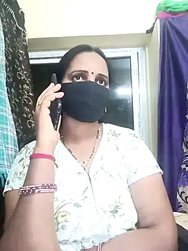 Snapshot of Mee_harini-telugupilla chatting on February 2026 04:58:02 PM Mee harini-telugupilla online show from February 2026 04:58:02 PM