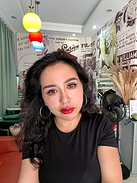 Snapshot of Susu-Asia chatting on September 2025 08:38:02 AM Susu-Asia online show from September 2025 08:38:02 AM