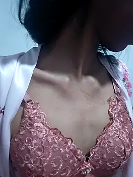 BunnyBloom25 online show from November 2025 01:21:02 PM