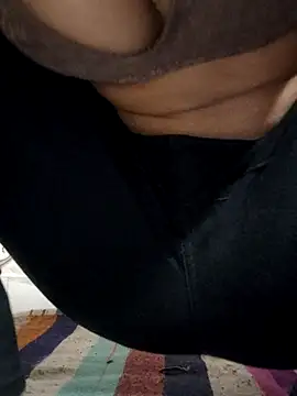 Aidakhan1212 online show from December 2025 04:56:01 PM