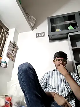 RotundHeadway online show from November 2025 01:43:03 PM