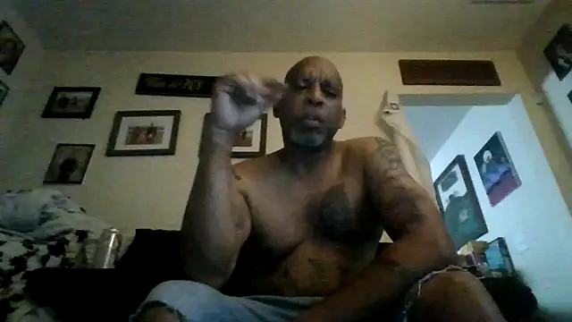 Snapshot of Bbcscottie77 chatting on June 2026 12:04:02 AM Bbcscottie77 online show from June 2026 12:04:02 AM