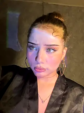 Immy Megan online show from October 2025 02:01:01 PM