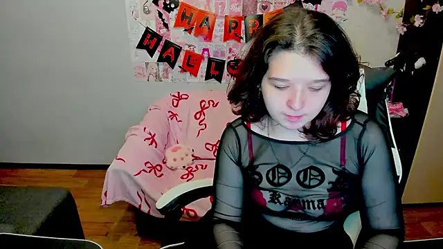Snapshot of Acid_Kate chatting on October 2025 12:11:01 AM Acid Kate online show from October 2025 12:11:01 AM