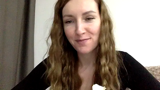 Varnyx online show from December 2025 07:00:01 PM