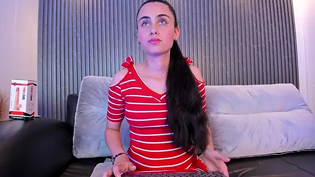 sofiapalacioss online show from September 2025 06:41:02 PM