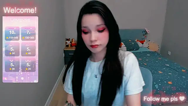 Kitten Alissa online show from October 2025 07:07:02 PM