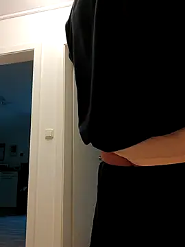 Snapshot of Oldmenhot66 chatting on September 2025 04:23:02 PM Oldmenhot66 online show from September 2025 04:23:02 PM