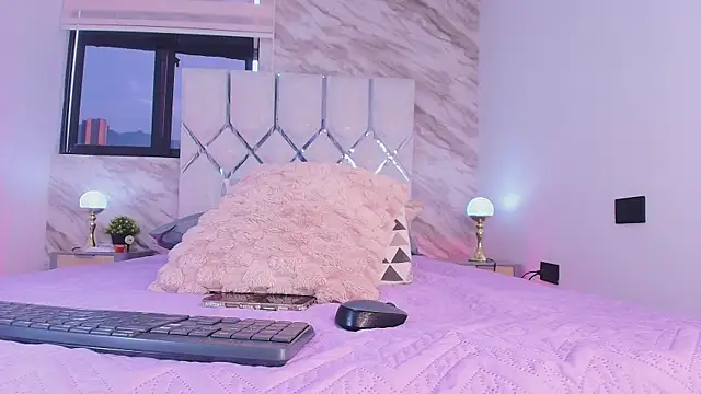 collet 1 online show from November 2025 12:05:02 PM