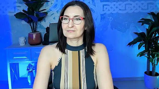 UnaTerra online show from November 2025 09:09:01 AM