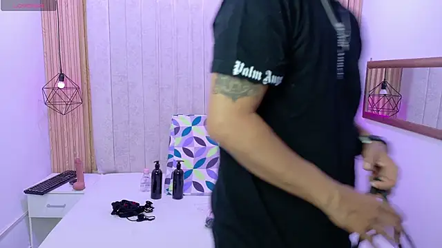 Kity spiderr online show from November 2025 12:40:02 PM