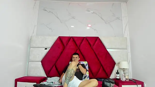 Snapshot of Kity_spiderr chatting on February 2026 12:25:01 PM Kity spiderr online show from February 2026 12:25:01 PM