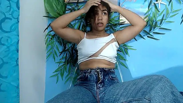 Snapshot of skinnysofia18 chatting on July 2026 03:16:01 PM skinnysofia18 online show from July 2026 03:16:01 PM