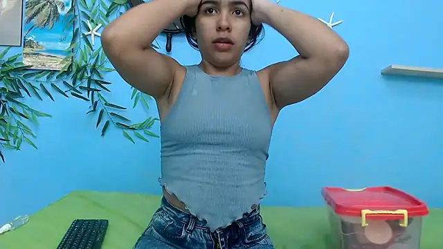 Snapshot of skinnysofia18 chatting on July 2026 02:10:01 PM skinnysofia18 online show from July 2026 02:10:01 PM