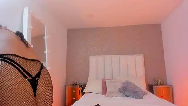 KaylieBrooks online show from November 2025 08:02:02 PM