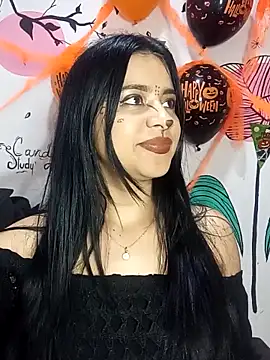 ValerieLove  online show from October 2025 07:27:02 PM