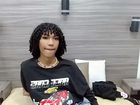 Penelopee Rouse online show from December 2025 07:43:02 PM