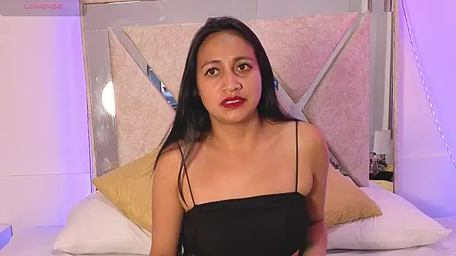 Anthonellacandy online show from November 2025 07:15:02 PM