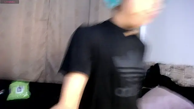 DaraKat18 online show from April 2026 10:14:02 PM