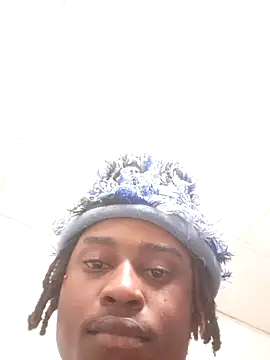 Snapshot of DarkSkinStroker chatting on November 2025 03:17:01 AM DarkSkinStroker online show from November 2025 03:17:01 AM