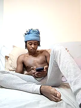 Snapshot of DarkSkinStroker chatting on February 2026 06:52:01 PM DarkSkinStroker online show from February 2026 06:52:01 PM