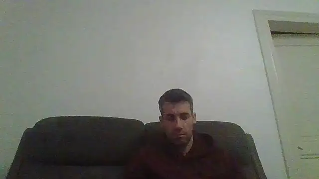 JulioIsHere4you online show from February 2026 11:00:01 PM