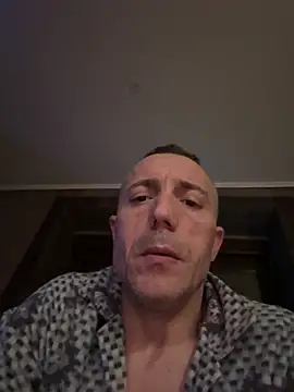 Snapshot of ruberofre chatting on December 2025 02:19:01 AM ruberofre online show from December 2025 02:19:01 AM