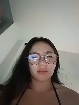 Snapshot of Bella_Sumers chatting on June 2026 03:49:01 PM Bella Sumers online show from June 2026 03:49:01 PM
