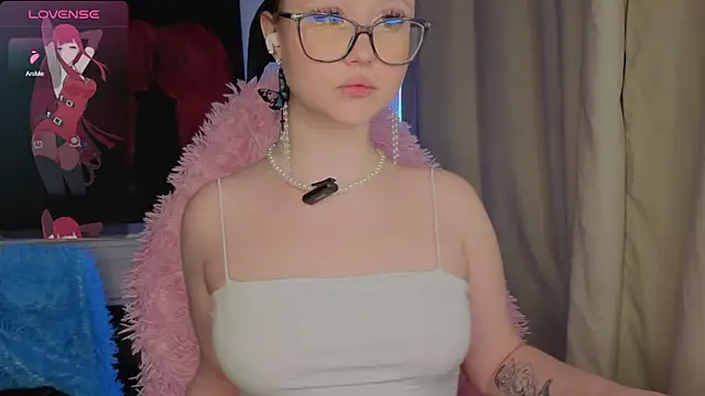 Snapshot of hornyprincess19 chatting on October 2025 02:22:02 AM hornyprincess19 online show from October 2025 02:22:02 AM