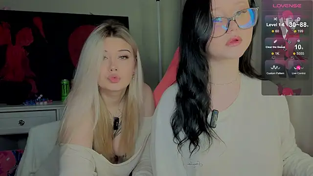 Snapshot of hornyprincess19 chatting on November 2025 04:18:01 PM hornyprincess19 online show from November 2025 04:18:01 PM