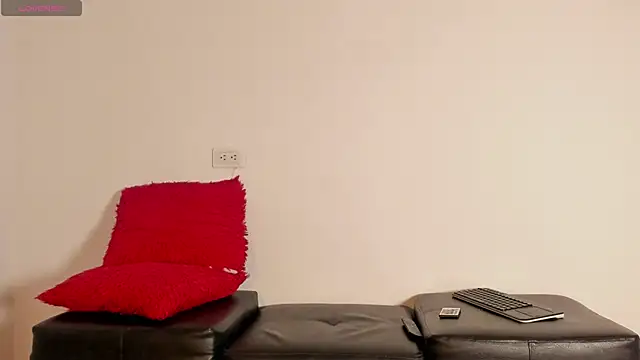 Dark chanel online show from November 2025 04:33:02 AM