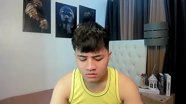 KentAivan online show from September 2025 04:56:01 AM