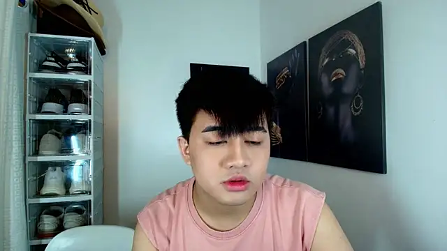 KentAivan online show from October 2025 05:11:02 PM