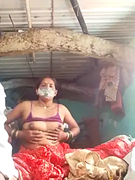 CUTE-004 online show from October 2025 08:13:01 AM