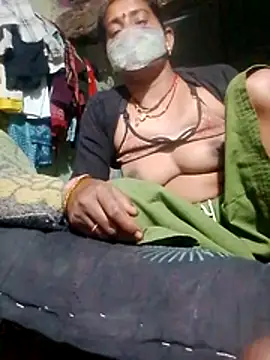 CUTE-004 online show from April 2026 05:14:02 PM