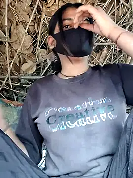 Snapshot of Janvi_Jaitly chatting on November 2025 02:20:01 AM Janvi Jaitly online show from November 2025 02:20:01 AM