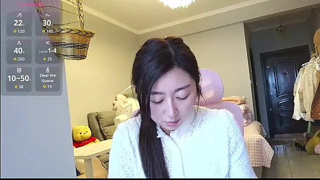 Diva VVN online show from December 2025 08:45:01 AM