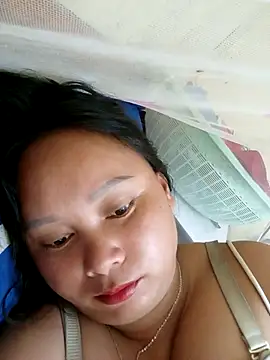 Snapshot of -Kitty-92 chatting on September 2025 10:42:01 PM -Kitty-92 online show from September 2025 10:42:01 PM