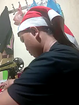 Snapshot of -Kitty-92 chatting on September 2025 02:40:02 PM -Kitty-92 online show from September 2025 02:40:02 PM