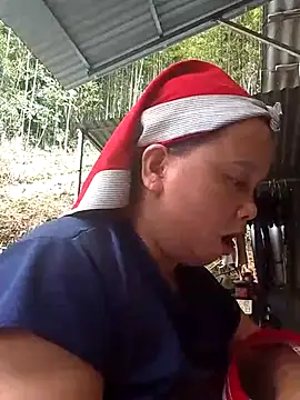 Snapshot of -Kitty-92 chatting on October 2025 06:27:02 AM -Kitty-92 online show from October 2025 06:27:02 AM