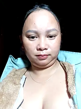 Snapshot of -Kitty-92 chatting on November 2025 11:15:01 PM -Kitty-92 online show from November 2025 11:15:01 PM