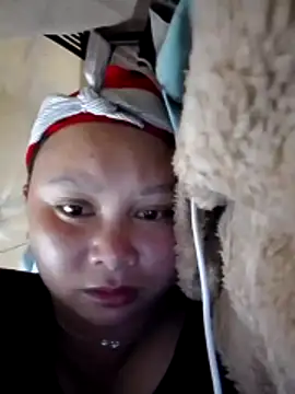 Snapshot of -Kitty-92 chatting on November 2025 09:47:01 PM -Kitty-92 online show from November 2025 09:47:01 PM